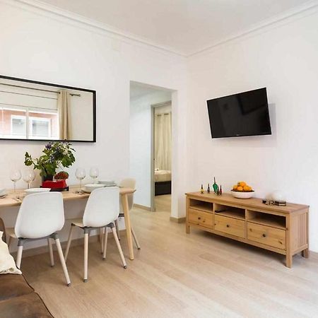 Apartment Eduardo Barcelona Bagian luar foto