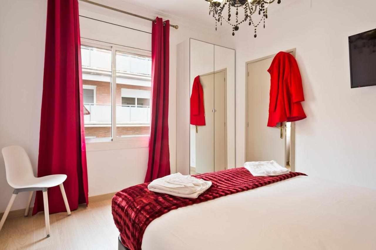 Apartment Eduardo Barcelona Bagian luar foto